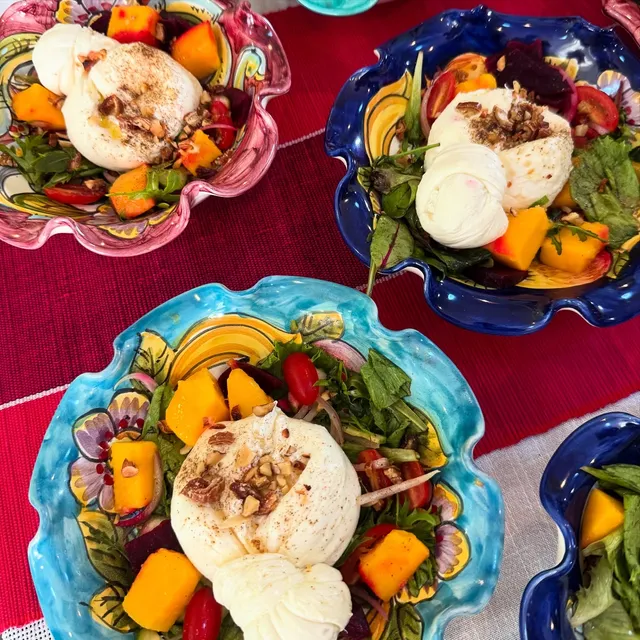 Burrata salads in painted ceramics